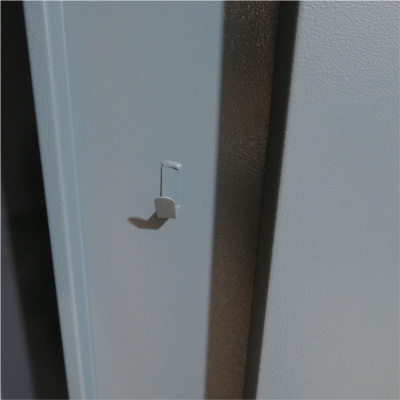 Оружейный сейф Stalker S4 (фото), размеры: 1300x300x200 мм., для хранения 3 руж. высотой до 1290 мм.